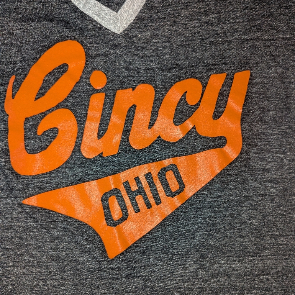 HOMAGE Women's Medium 3/4 Sleeve Cincinnati Ohio Graphic Print T-Shirt - Picture 2 of 5